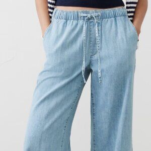 NWT Pull on jeans